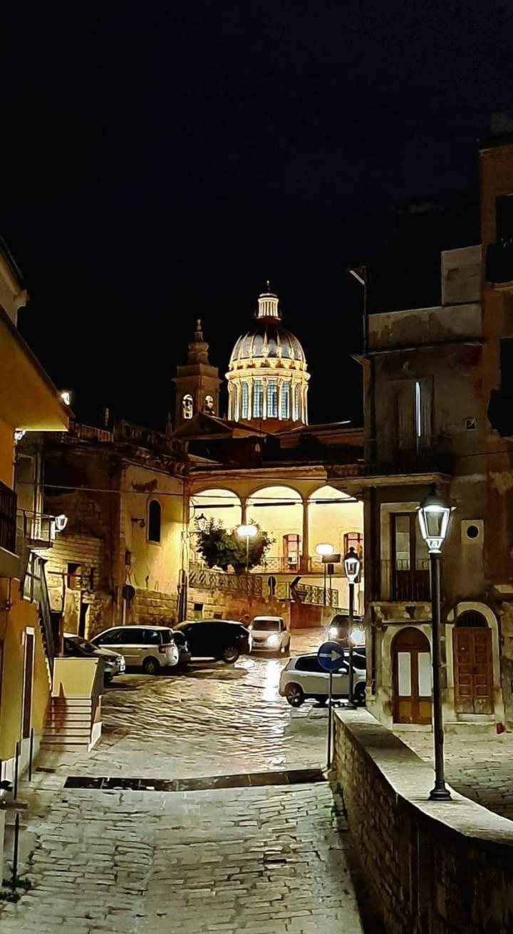 Hotel Filuvespri Comiso Esterno foto